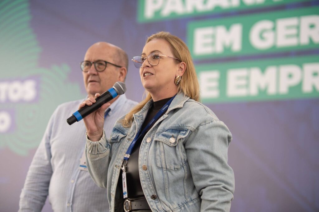 Reconhecimento ao esforço e resultados: secretário Do Carmo premia Agências do Trabalhador que mais se destacaram no Paraná8