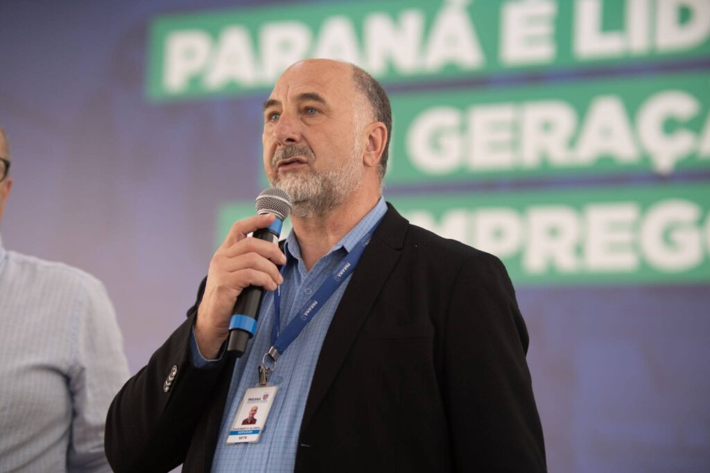 Reconhecimento ao esforço e resultados: secretário Do Carmo premia Agências do Trabalhador que mais se destacaram no Paraná8