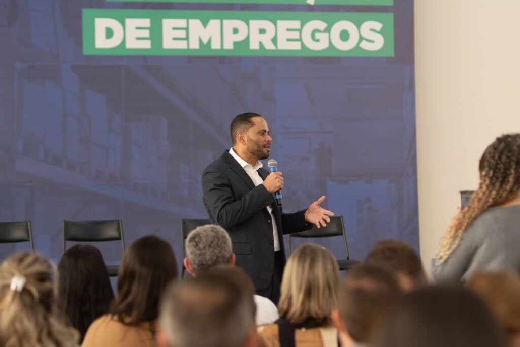 Reconhecimento ao esforço e resultados: secretário Do Carmo premia Agências do Trabalhador que mais se destacaram no Paraná8