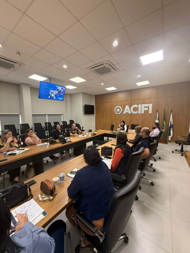 Secretário Do Carmo participa de capacitação das Agências do Trabalhador em Foz do Iguaçu
